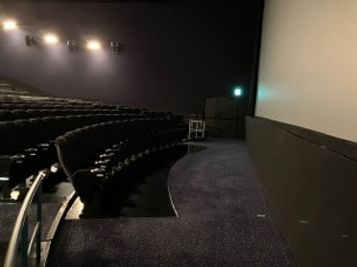 ローソン・ユナイテッドシネマ岸和田 スクリーン3の室内の写真