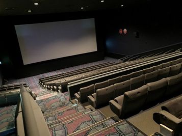 【ユナイテッド・シネマ金沢｜SC4｜272席】映画館が貸切できます！企業イベントから個人利用まで幅広く対応！ - ユナイテッド・シネマ金沢