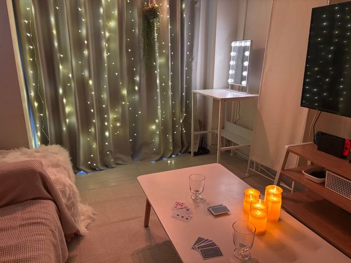 【Party渋谷】 女子会｜ライブ余韻｜映画鑑賞｜始発待ち[88]Party渋谷の室内の写真