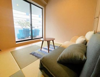 24時間利用できる。モダンな雰囲気の和室でゆっくりくつろげます。TV、素敵なバルコニーテラスあり - IDEABOXシェアオフィス＆カフェ