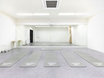 🎊2026年3月Newオープン🎊【戸越銀座駅徒歩4分】大型鏡6.8m/広々40㎡/Wi-Fi・Bluetoothスピーカー - StudioIrodori戸越銀座店