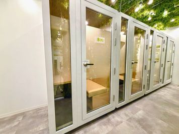 FEEEP 白楽店 FEEEP 白楽店｜定員1名カウンター席｜席番号3(C)の室内の写真