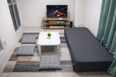 京橋駅徒歩4分｜高速Wi-Fi完備📶｜🎲ボードゲーム充実｜🍳BRUNO＆卓上IHあり｜🎬映画見放題スペース🔌 - レンスペ京橋