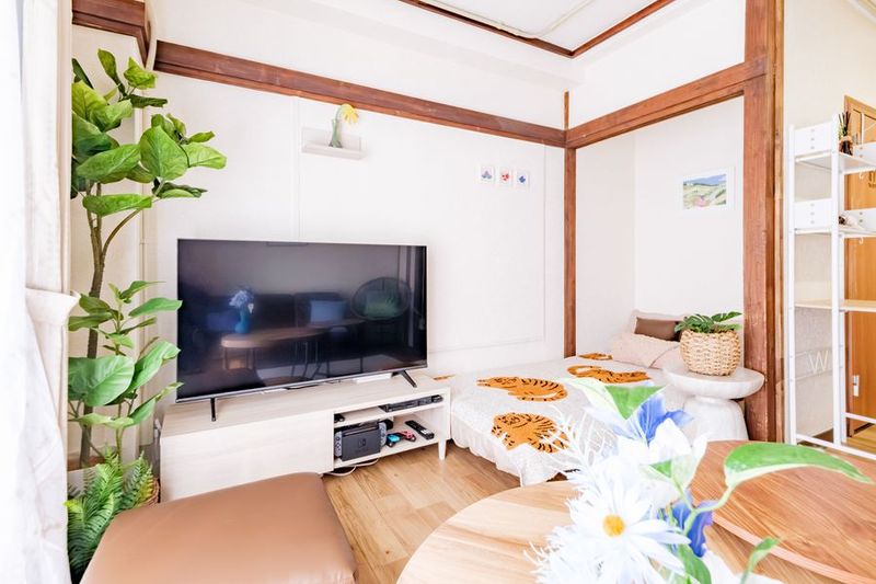 Woody Side (5F) - Woody Side 上野5F