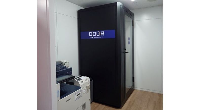 レンタルオフィス「ServiceOffice W 京都駅前」内にあるワークボックスです - ServiceOffice W （ダブル）京都駅前 DOOR by ServiceOfficeW  京阪京都ビル8階の外観の写真