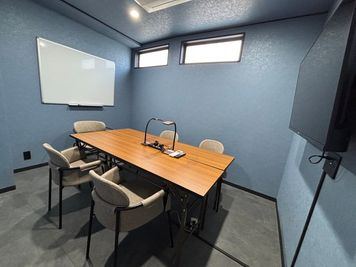 IDEABOXシェアオフィス＆カフェ 貸会議室の室内の写真