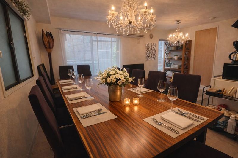 シャンデリアルーム南森町 - ASOBIBA南森町