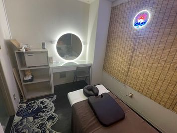 化粧台もあります - レンタルサロン「おりがみ」の室内の写真