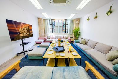 MAX30名👍新宿御苑徒歩3分🚶‍♀️ソファとカーペットにゆったり座れる🛋️貸切打ち上げ🎉 - 【Party新宿御苑】