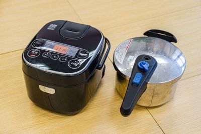 あったら嬉しい！
炊飯器と圧力鍋🍲
本格的な調理も叶う - 【Party新宿御苑】 打ち上げ🎈ボドゲ会｜カドゲ会｜大きな机有り[87]の設備の写真
