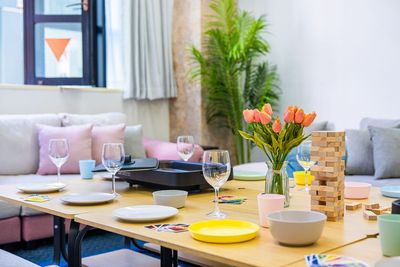 窓を開ければ開放感も◎
自然光も気持ちよく入ります☀️ - 【Party新宿御苑】 打ち上げ🎈ボドゲ会｜カドゲ会｜大きな机有り[87]の室内の写真