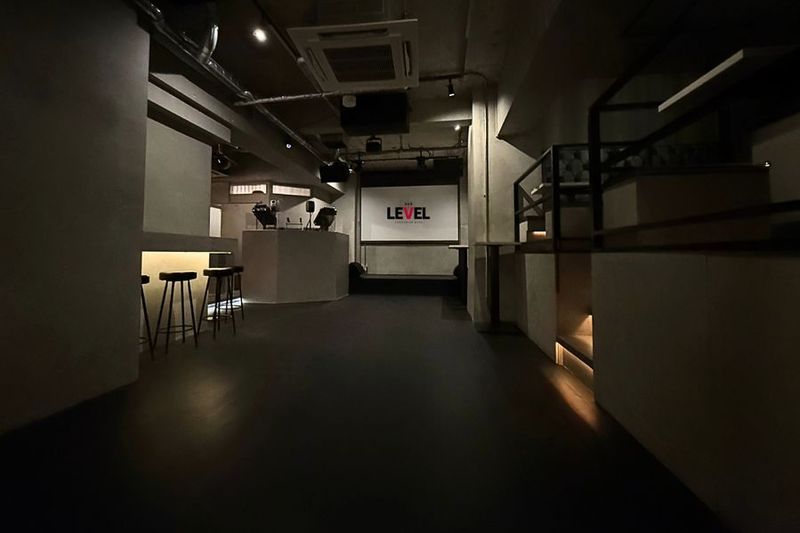 SUBLEVEL SANNOMIYA BASE イベントスペースの室内の写真