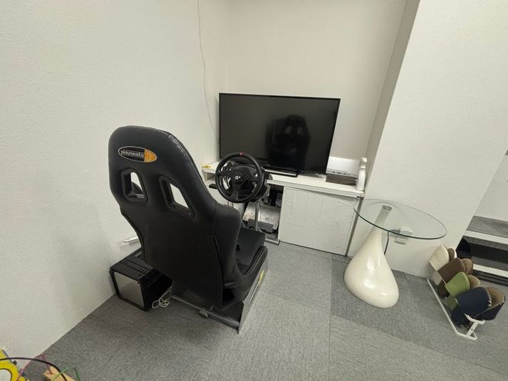 GT7ハンコンレーシング体験ルーム - 新大宮相談ルーム