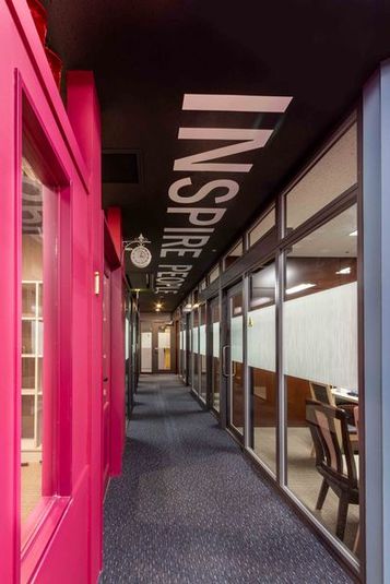 オンライン会議や打ち合わせなど1～2名で使える個室 - シェアオフィス・コワーキングスペース　ステージライン仙台駅前