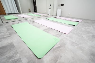 ヨガマット×4枚（グリーン＆ピンク）Studio-Bio室内の写真 - レンタルスタジオBio Studio-Bioの室内の写真