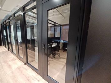 fabbit八王子  個室（3名まで）時間利用の室内の写真