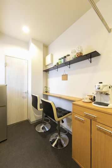 個室DXレンタルシェアサロン - レンタルシェアサロンUZI東松戸