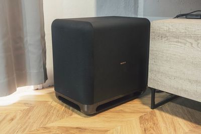 オーディオ機器はプロジェクターに接続済み！簡単に高音質の音響をご利用いいただけます！ - 【THEATER日吉】 推し活｜貸切大画面スクリーン｜駅近｜広々[89]の設備の写真