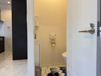 【表参道駅9分｜完全貸切】屋上東京タワー夜景｜駐車場・室内ゴルフ 【表参道駅9分｜完全貸切】屋上からは東京タワーの夜景を一望。の室内の写真