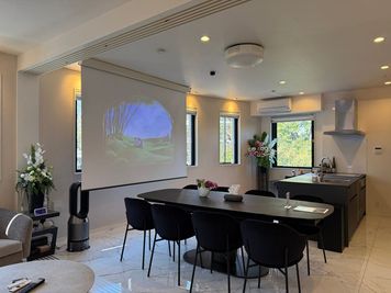 【表参道駅9分｜完全貸切】屋上東京タワー夜景｜駐車場・室内ゴルフ 【表参道駅9分｜完全貸切】屋上からは東京タワーの夜景を一望。の室内の写真