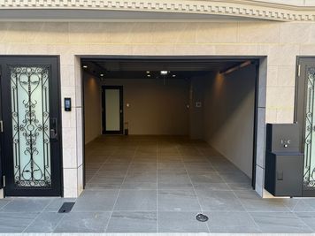 【表参道駅9分｜完全貸切】屋上東京タワー夜景｜駐車場・室内ゴルフ 【表参道駅9分｜完全貸切】屋上からは東京タワーの夜景を一望。の室内の写真