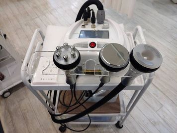 エステ機器（キャビテーション、ラジオ波、吸引） - 豊田健康スタジオ Vivaceプラス リラクゼーション、エステレンタルスペースの設備の写真