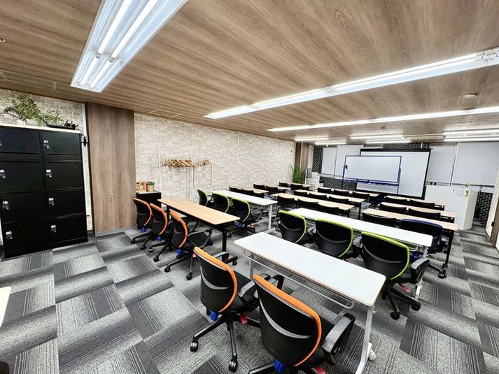 ＜最大41名着席 ＞ビジネス利用に最適な貸し会議室 - ReLimpa神戸元町