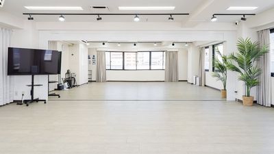 【OPEN記念】駅前／鏡5.4m／シンプル多目的スタジオ／ダンス・ヨガ・コスプレ・撮影・演劇に - レンタルスタジオPalette中央林間店