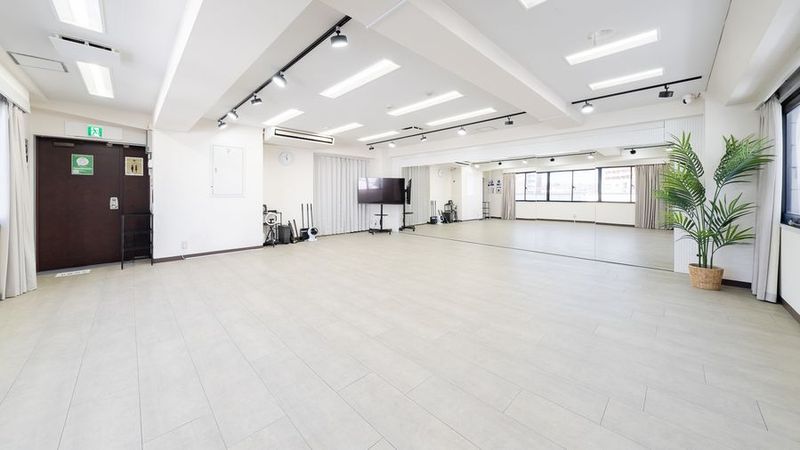 15人まで踊れる広々スペース - レンタルスタジオPalette中央林間店