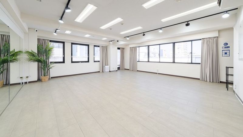 15人まで踊れる広々スペース - レンタルスタジオPalette中央林間店