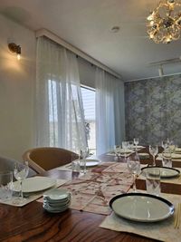 4人～10人掛けのテーブル。会議やお茶会 - Studio コノハナサクヤ　吉祥寺 Studioコノハナサクヤ～美しい贅沢な癒しの空間の設備の写真