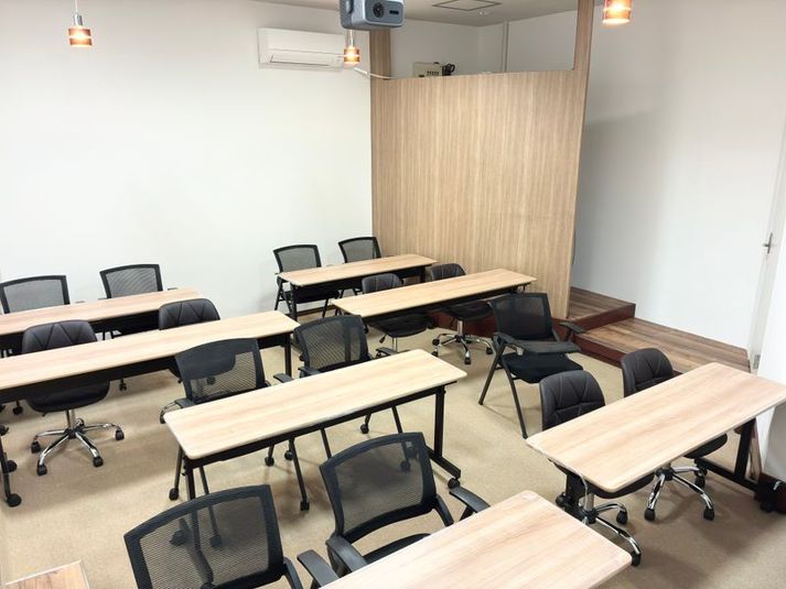 S.H.Plus ビジネス&プライベート利用、パーティ、映画鑑賞 - Station Hub 東口店