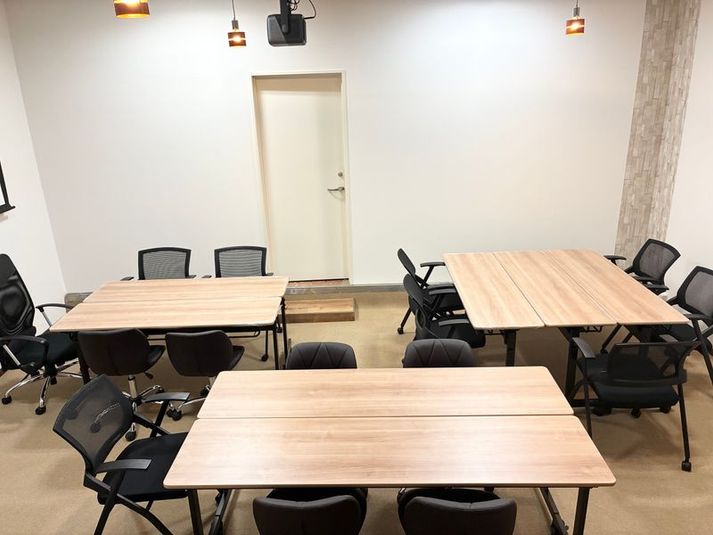 S.H.Plus プライベート利用、パーティ、映画鑑賞 - Station Hub 東口店