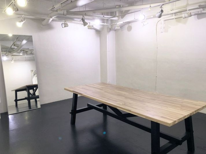 外苑コーポ - 撮影や展示会などに最適な白を貴重とした天高なレンタルスペース