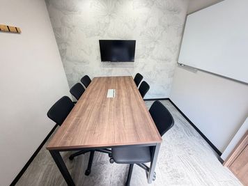 いいオフィス船橋 6名会議室（Room C）の室内の写真