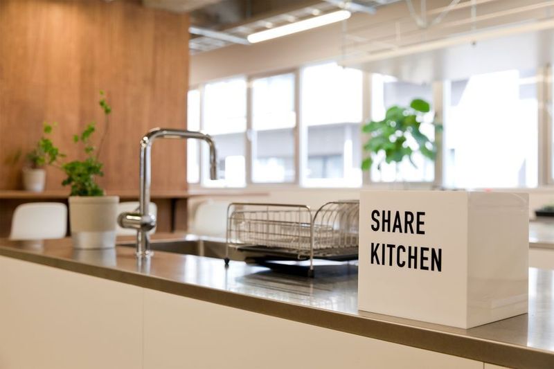 TV撮影実績あり！IH6口＆広々ワークトップの本格シェアキッチン - THE6