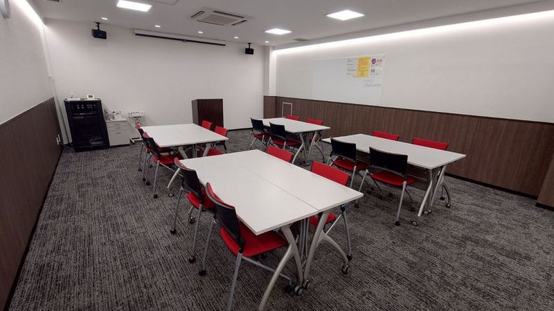 ニュー共栄ビル(大阪梅田)「地下レンタルスペース＆大会議室」 - ニュー共栄ビル(大阪梅田)「地下レンタルスペース＆大会議室」