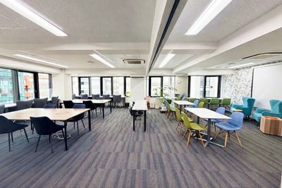 【銀座駅1〜3分】送別会・歓迎会・キックオフ・年度の節目に選ばれるレンタルスペース｜有人対応｜プロジェクター無料最大50名 - ウィズスクエア・GLOXIA銀座店