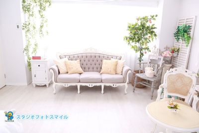 ガーリーな雰囲気で撮影できる秋葉原のレンタル撮影スタジオ - スタジオフォトスマイル 秋葉原 パステルカラーに包まれる撮影スタジオの室内の写真
