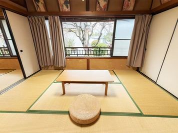 和室 - Makoto古民家ー若宮苑 Makoto古民家 若宮苑｜【春限定】庭に本物の桜が咲く一棟貸切の室内の写真