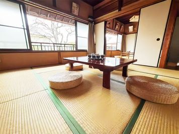 和室 - Makoto古民家ー若宮苑 Makoto古民家 若宮苑｜【春限定】庭に本物の桜が咲く一棟貸切の室内の写真