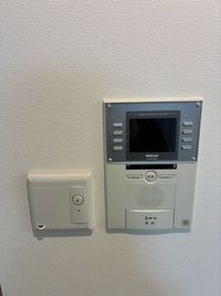 右:エントランスシステム
左:床暖房 - レンタルスペース『ブランド』 ブランドスペースの室内の写真