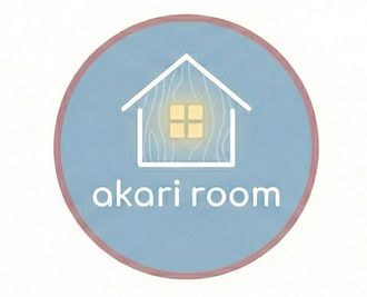 akari room 新大阪 ★akari room新大阪★【角部屋】おしゃれ会議室の室内の写真