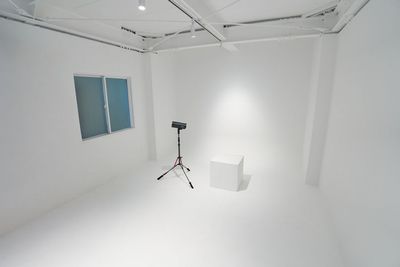 @garage(緑の螺旋階段のあるビルです) 【格安】白ホリ撮影スタジオ大塚｜コスプレOKの室内の写真