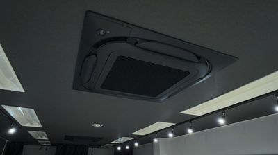 エアコン新調。オールシーズン快適にご利用いただけます - レンタルスペースCLOVER レンタルダンススタジオ　CLOVER二条駅店の室内の写真