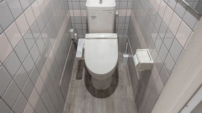 スタジオ内にトイレ完備 - レンタルスペースCLOVER レンタルダンススタジオ　CLOVER二条駅店の室内の写真