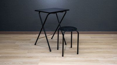 テーブル１台・椅子６脚
あります！ - レンタルスペースCLOVER レンタルダンススタジオ　CLOVER二条駅店の設備の写真