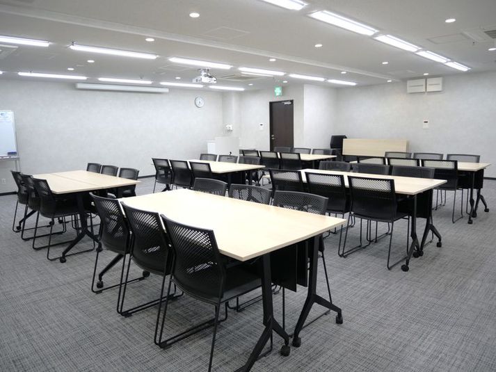 komaB02 45名Type - リファレンス広島小町ビル貸会議室