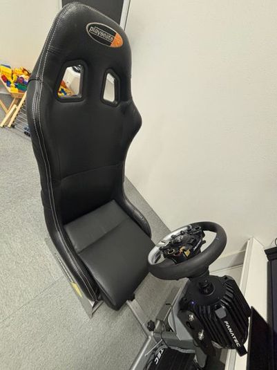 GT7ハンコンレーシング体験ルーム - 新大宮相談ルーム