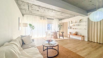 【目黒駅２分】南の自然光×「北欧＋和」の56㎡ハウススタジオ｜10ギガ光・大型照明無料｜商品撮影・アパレル・配信 - サモスタ目黒店